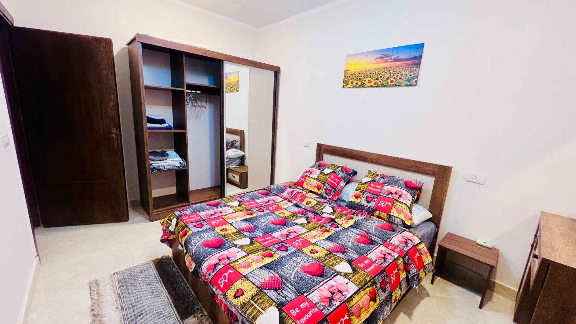 Compound, Dream Apartmán *